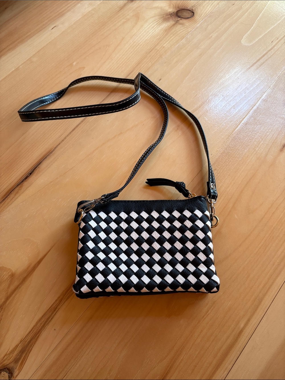 Black & White Woven Crossbody Bag - Unbranded